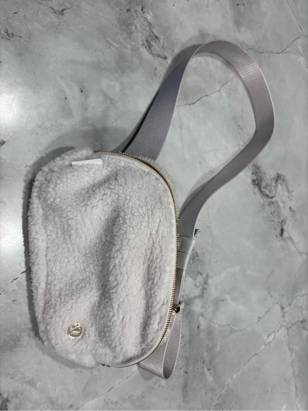 Lululemon Everywhere Belt Bag 1L - fleece! Ivory with gold hardware.